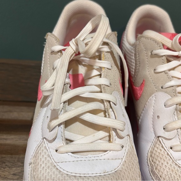 Nike Women's Air Max Sneakers - White and Pink Size 7.5 - Picture 9 of 10